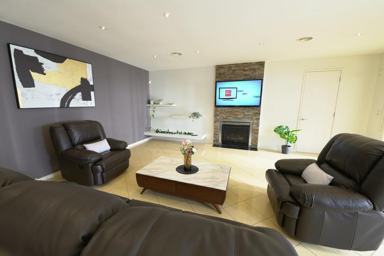 Luxury 7Brm Entire House Lakeview Blackswans Wifi Bbq Resort Point Cook Esterno foto