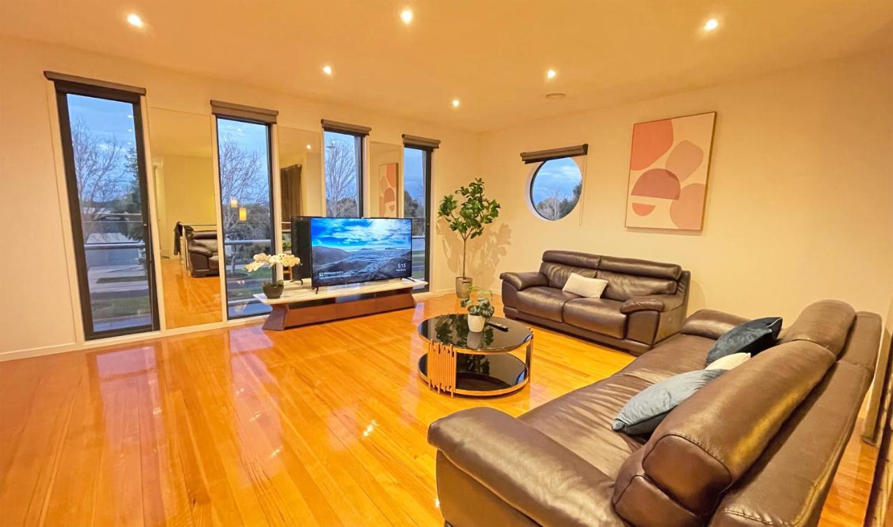 Luxury 7Brm Entire House Lakeview Blackswans Wifi Bbq Resort Point Cook Esterno foto