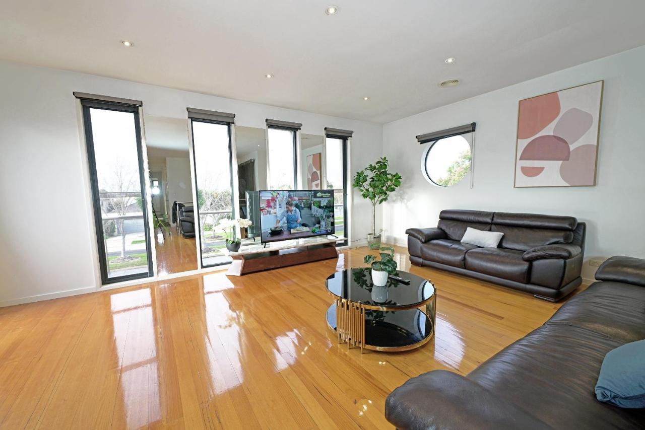 Luxury 7Brm Entire House Lakeview Blackswans Wifi Bbq Resort Point Cook Esterno foto
