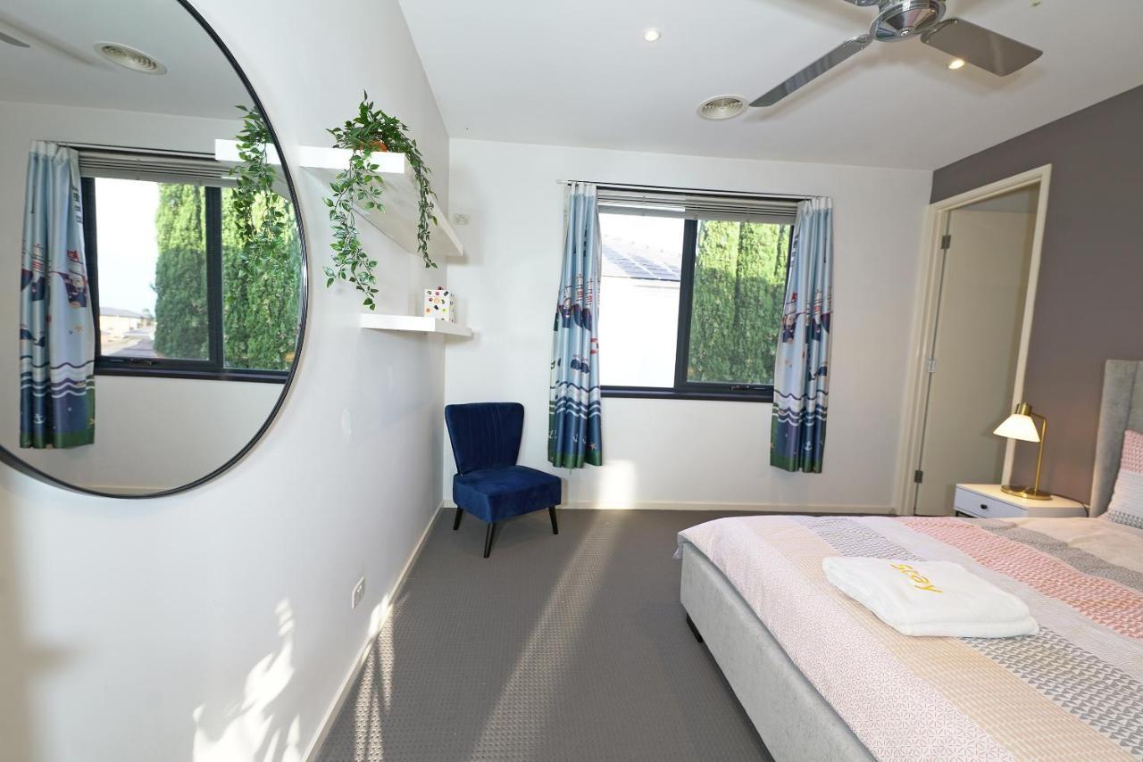 Luxury 7Brm Entire House Lakeview Blackswans Wifi Bbq Resort Point Cook Esterno foto
