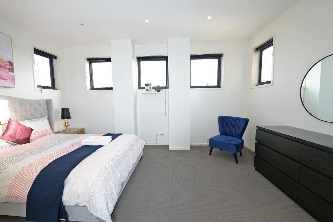 Luxury 7Brm Entire House Lakeview Blackswans Wifi Bbq Resort Point Cook Esterno foto