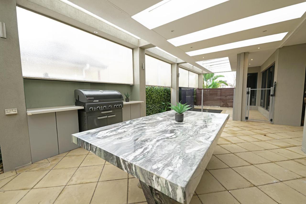 Luxury 7Brm Entire House Lakeview Blackswans Wifi Bbq Resort Point Cook Esterno foto