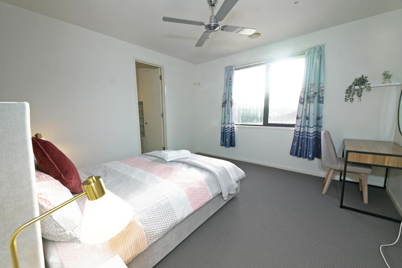 Luxury 7Brm Entire House Lakeview Blackswans Wifi Bbq Resort Point Cook Esterno foto