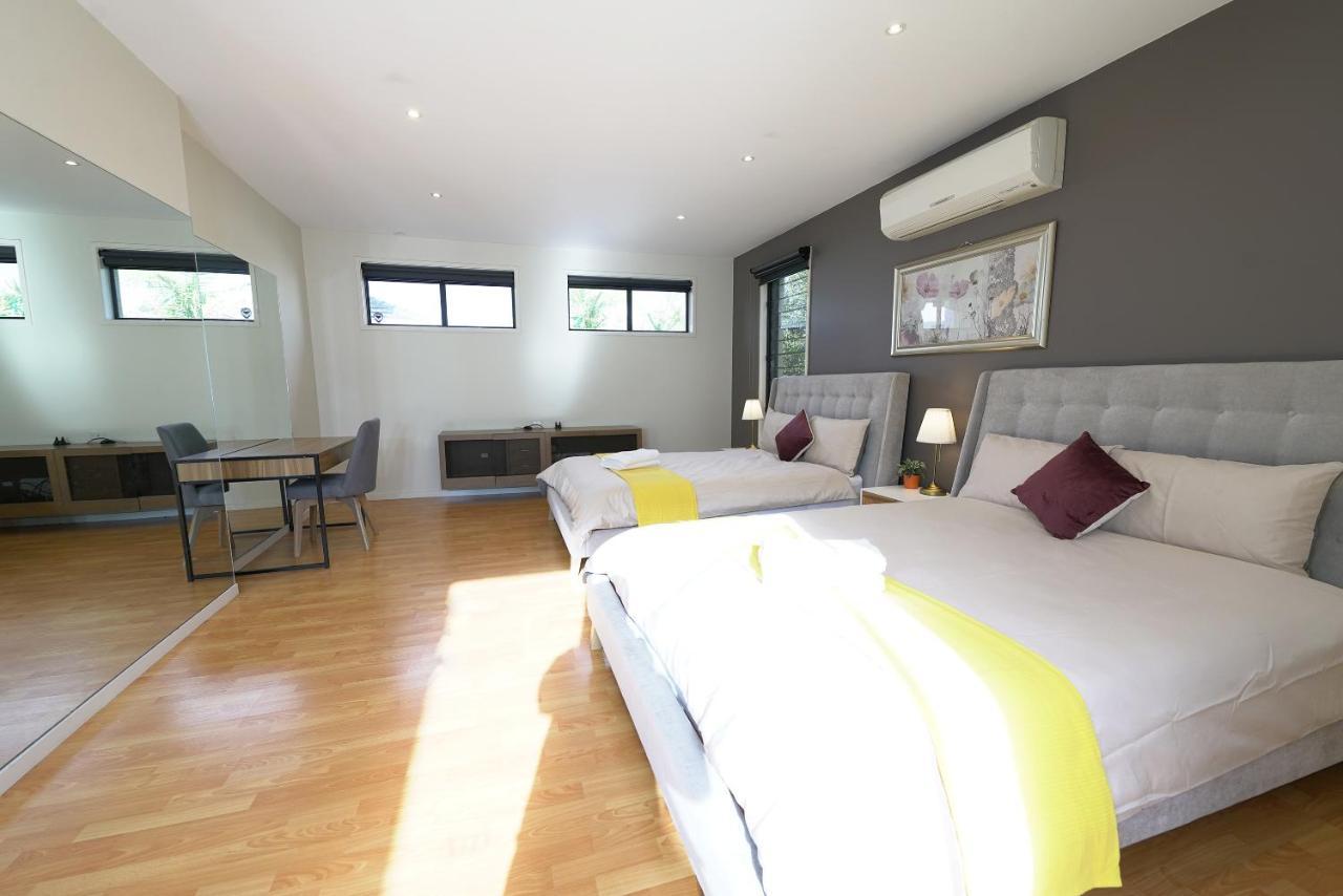 Luxury 7Brm Entire House Lakeview Blackswans Wifi Bbq Resort Point Cook Esterno foto