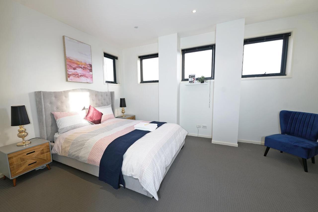 Luxury 7Brm Entire House Lakeview Blackswans Wifi Bbq Resort Point Cook Esterno foto